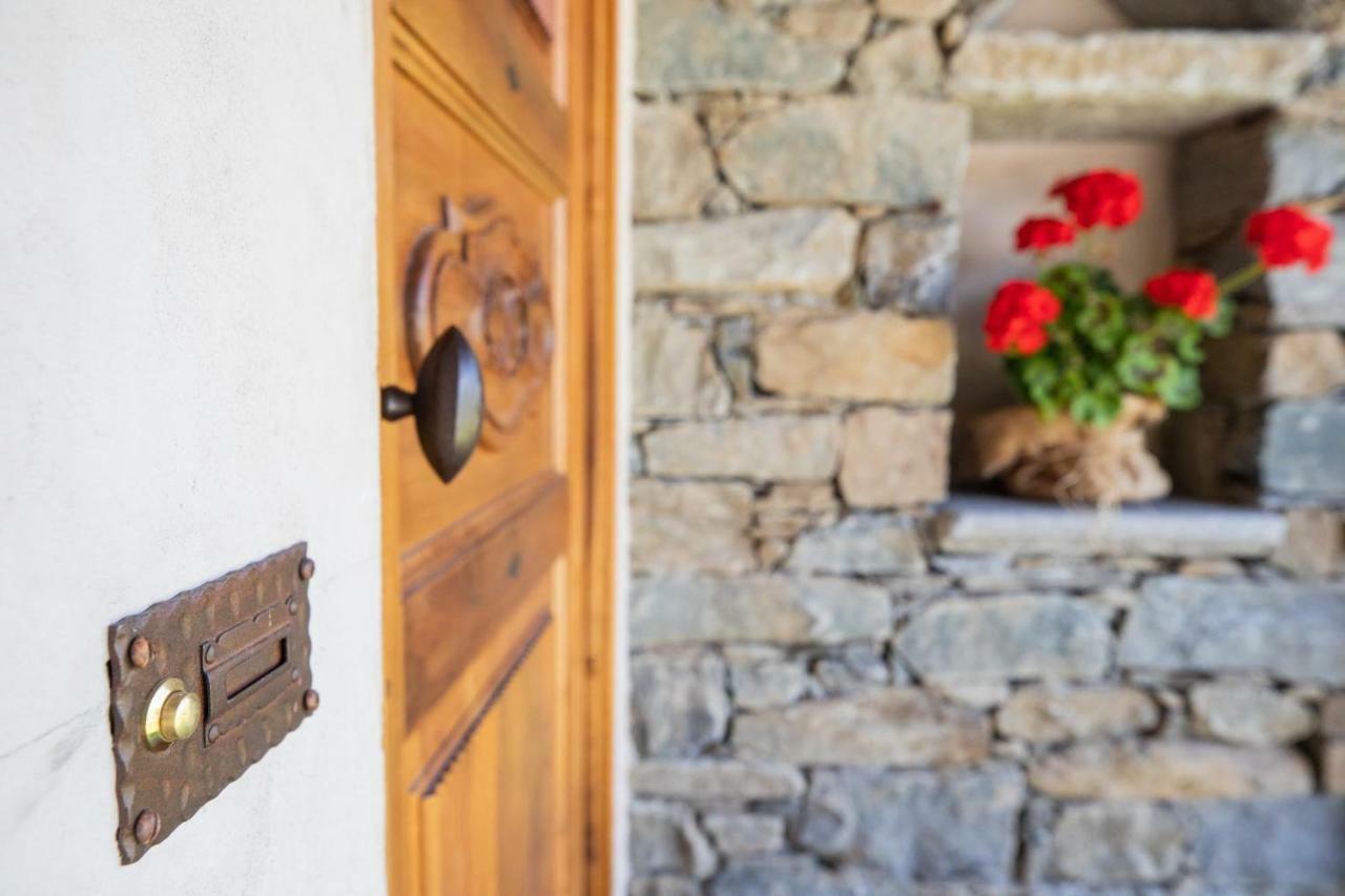 Casa Vacanze Petit Haury - Alloggi Ad Uso Turistico Vda Arvier N 0039 E N 0040 - Zewnętrze zdjęcie